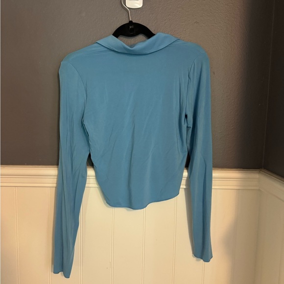 Aritzia Wilfred button up blouse - Picture 5 of 5